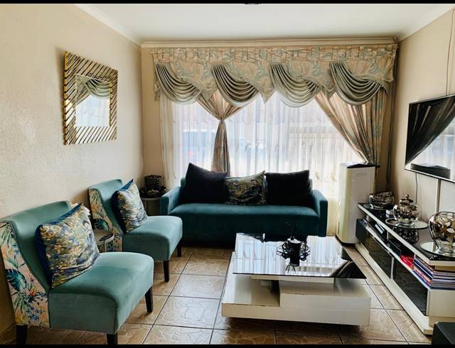 4 BEDROOM HOUSE FOR SALE IN RATANDA